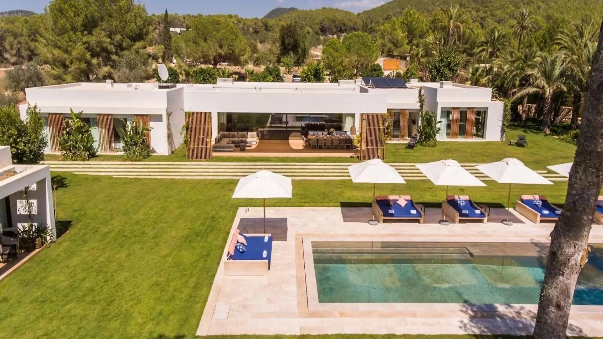Modern Villa With Hot Tub Sant Josep de sa Talaia