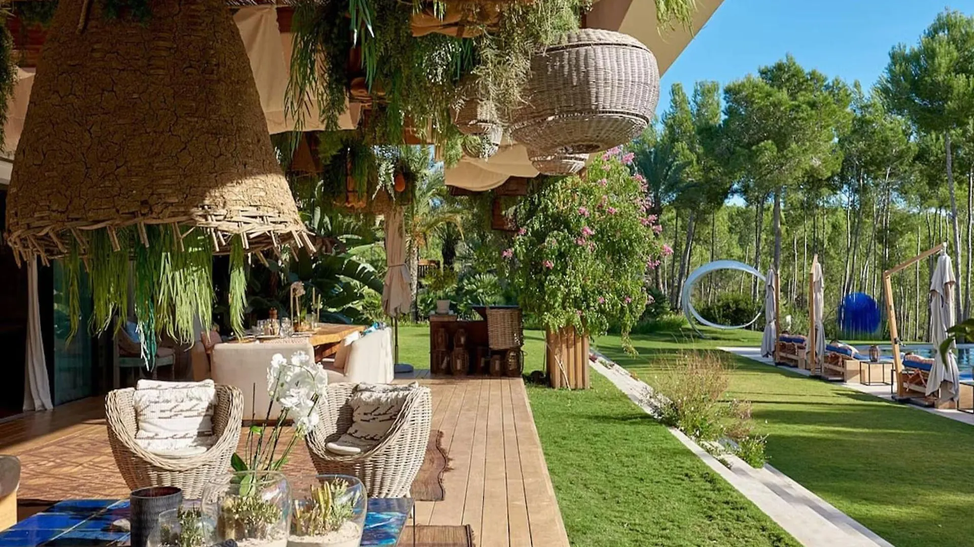 Modern Villa With Hot Tub Sant Josep de sa Talaia