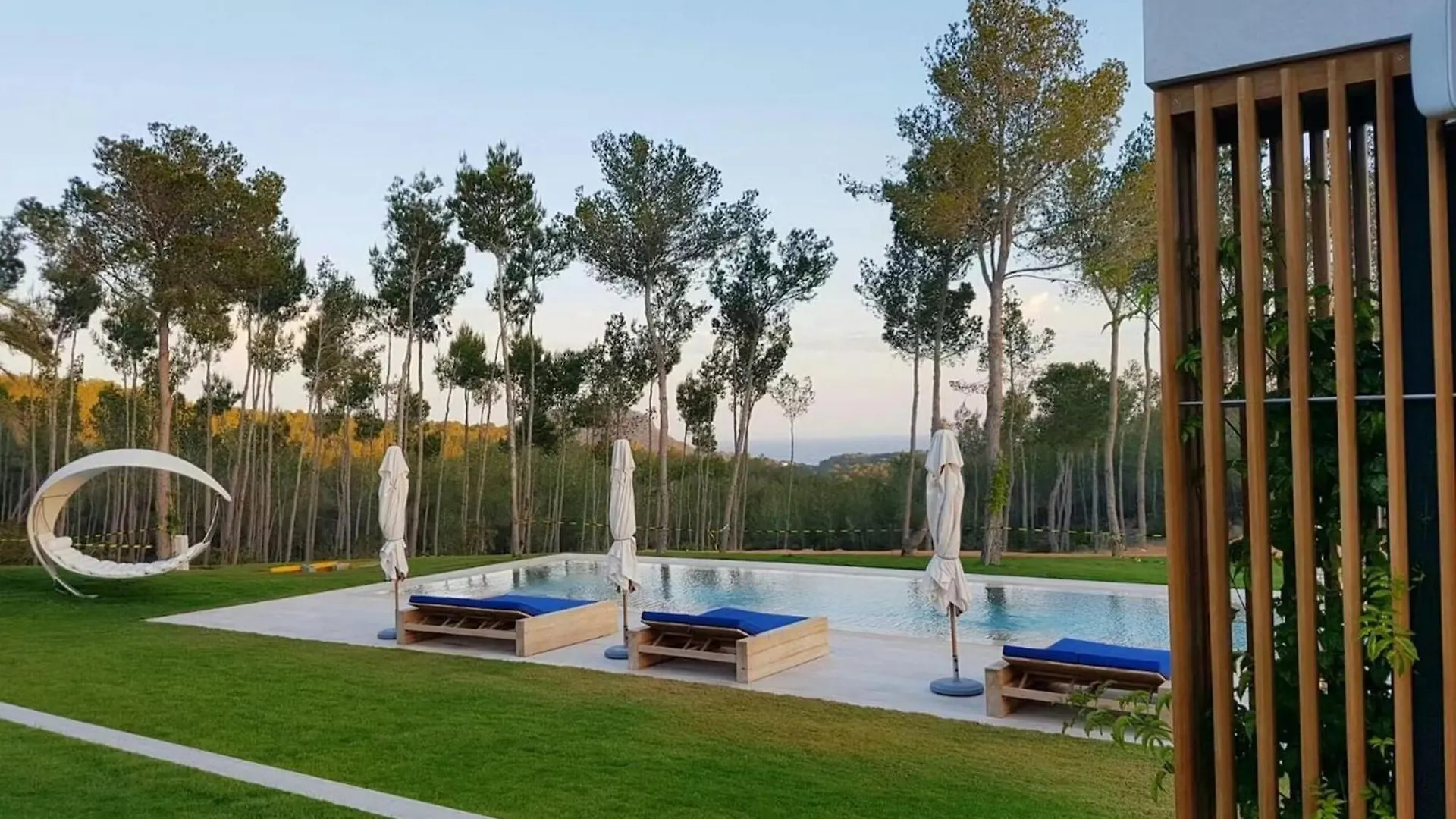 Modern Villa With Hot Tub Sant Josep de sa Talaia