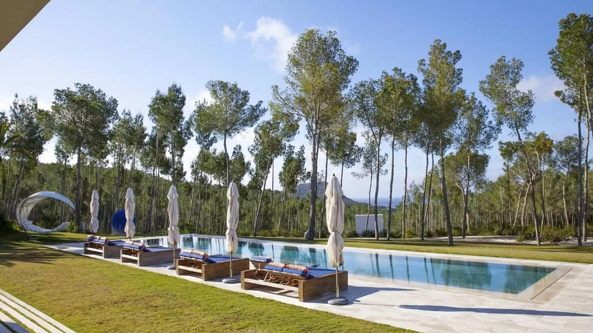 Modern Villa With Hot Tub Sant Josep de sa Talaia